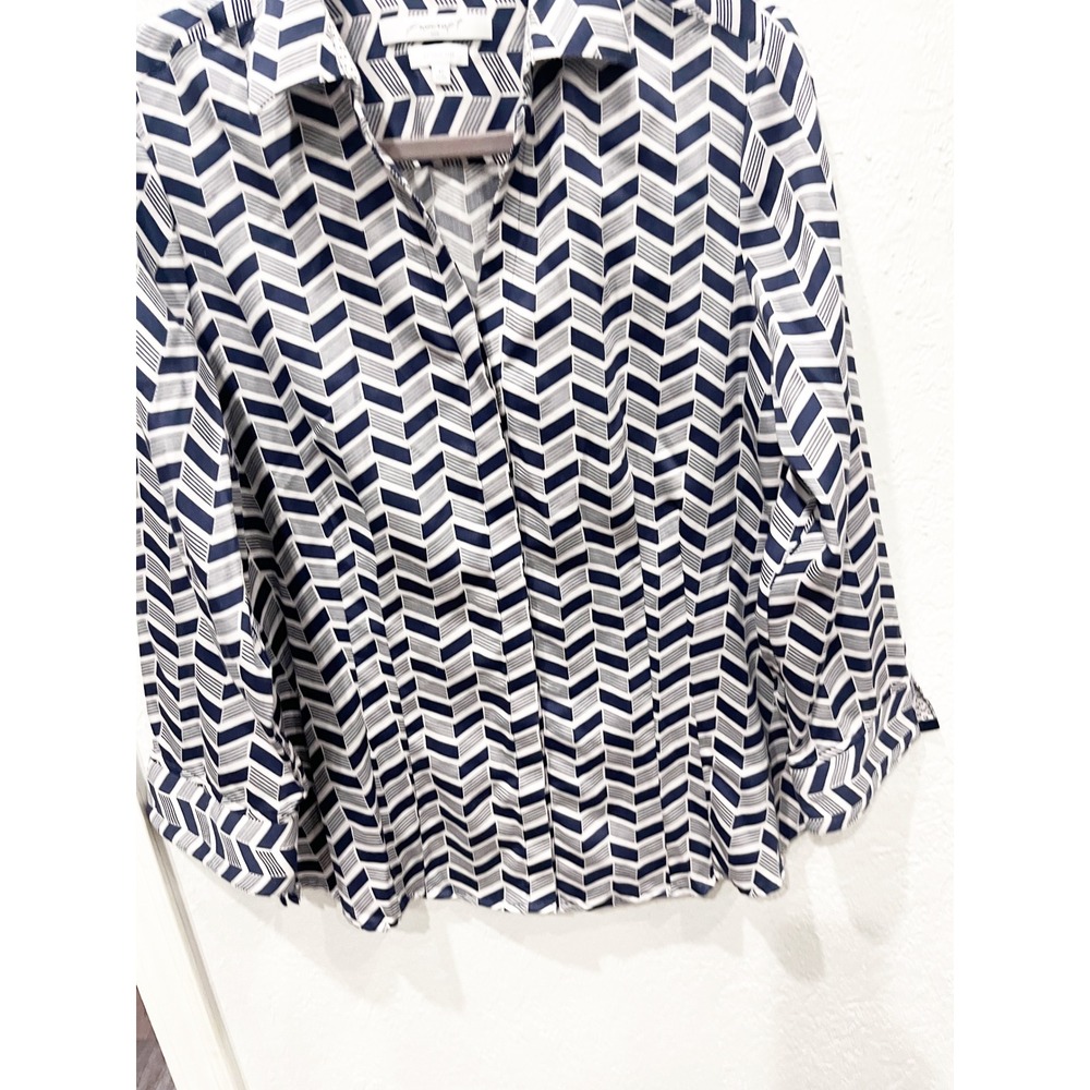 Foxcroft Geometric Wringle Free Cotton Fitted Button Down Shirt Size 12 Office - Picture 5 of 9